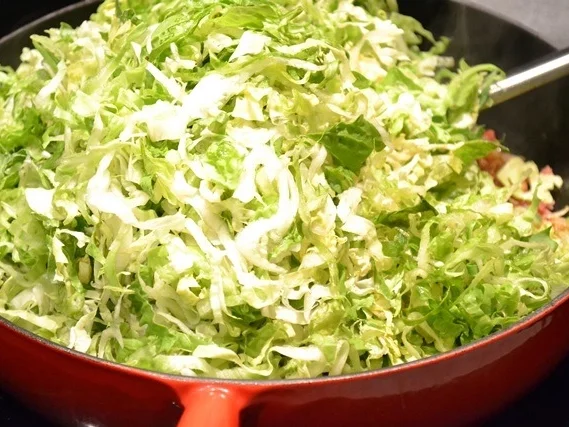 Rezept: Lachsfilet mit lauwarmen Endivensalat à la Biggi Bild Nr. 9 Lachsfilet mit lauwarmen Endivensalat à la Biggi - Rezept - Bild Nr. 9