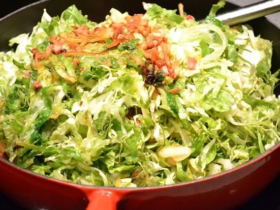 Rezept: Lachsfilet mit lauwarmen Endivensalat à la Biggi Bild Nr. 12 Lachsfilet mit lauwarmen Endivensalat à la Biggi - Rezept - Bild Nr. 12