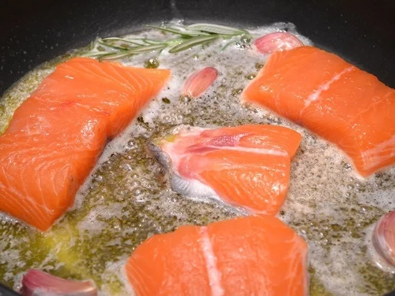 Rezept: Lachsfilet mit lauwarmen Endivensalat à la Biggi Bild Nr. 21 Lachsfilet mit lauwarmen Endivensalat à la Biggi - Rezept - Bild Nr. 21