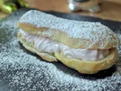 Eclairs mit Himbeer-Curd-Frischkäsefüllung - Rezept