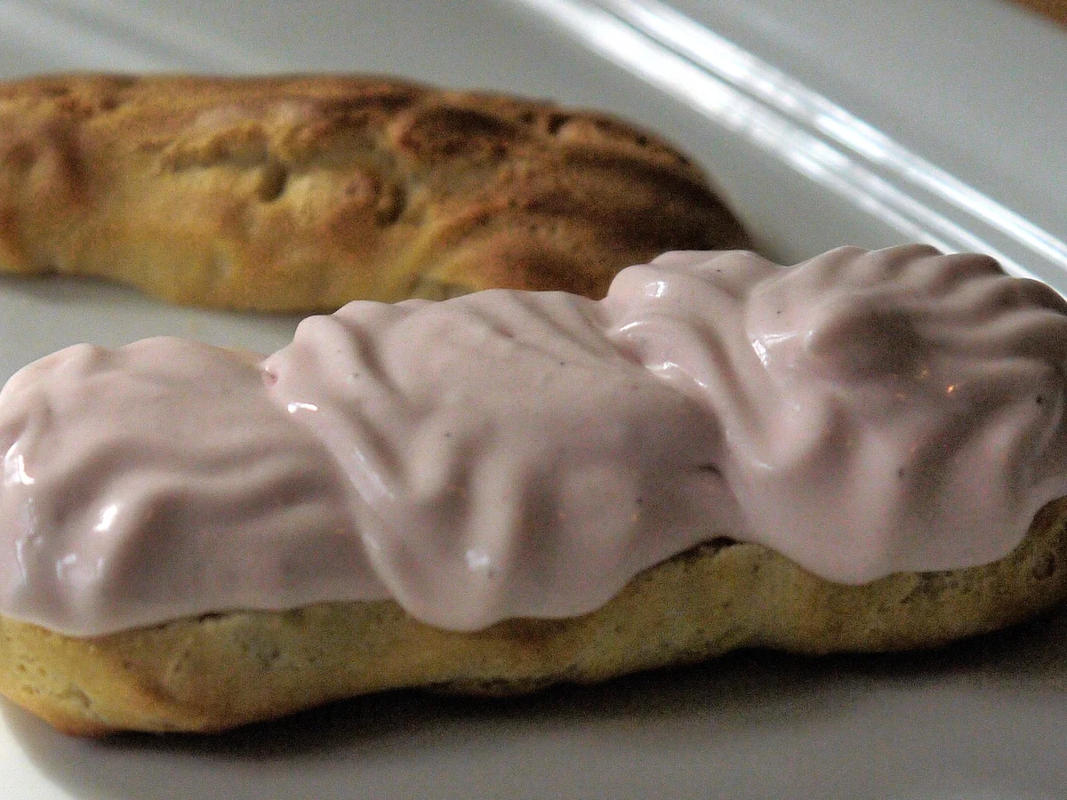 Eclairs mit Himbeer-Curd-Frischkäsefüllung - Rezept - Bild Nr. 6