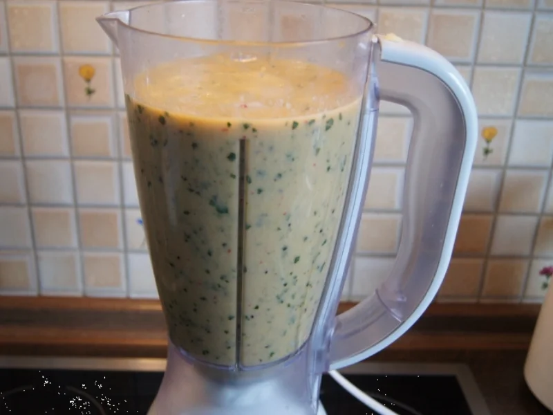 Buttermilch-Gemüse-Obst-Smoothie - Rezept - Bild Nr. 4