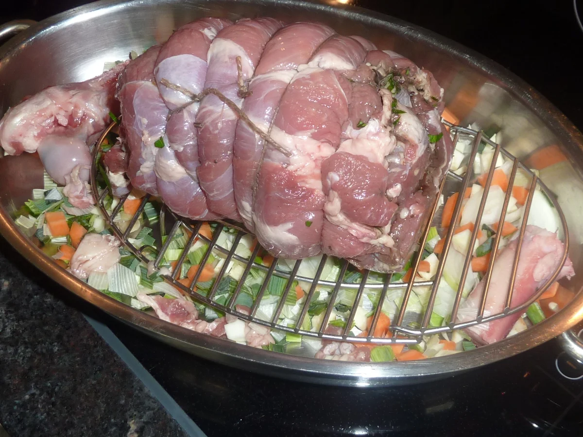 Rezept: Lammgigot mit Tapenade & Kräuter Bild Nr. 5 Lammgigot mit Tapenade & Kräuter - Rezept - Bild Nr. 5