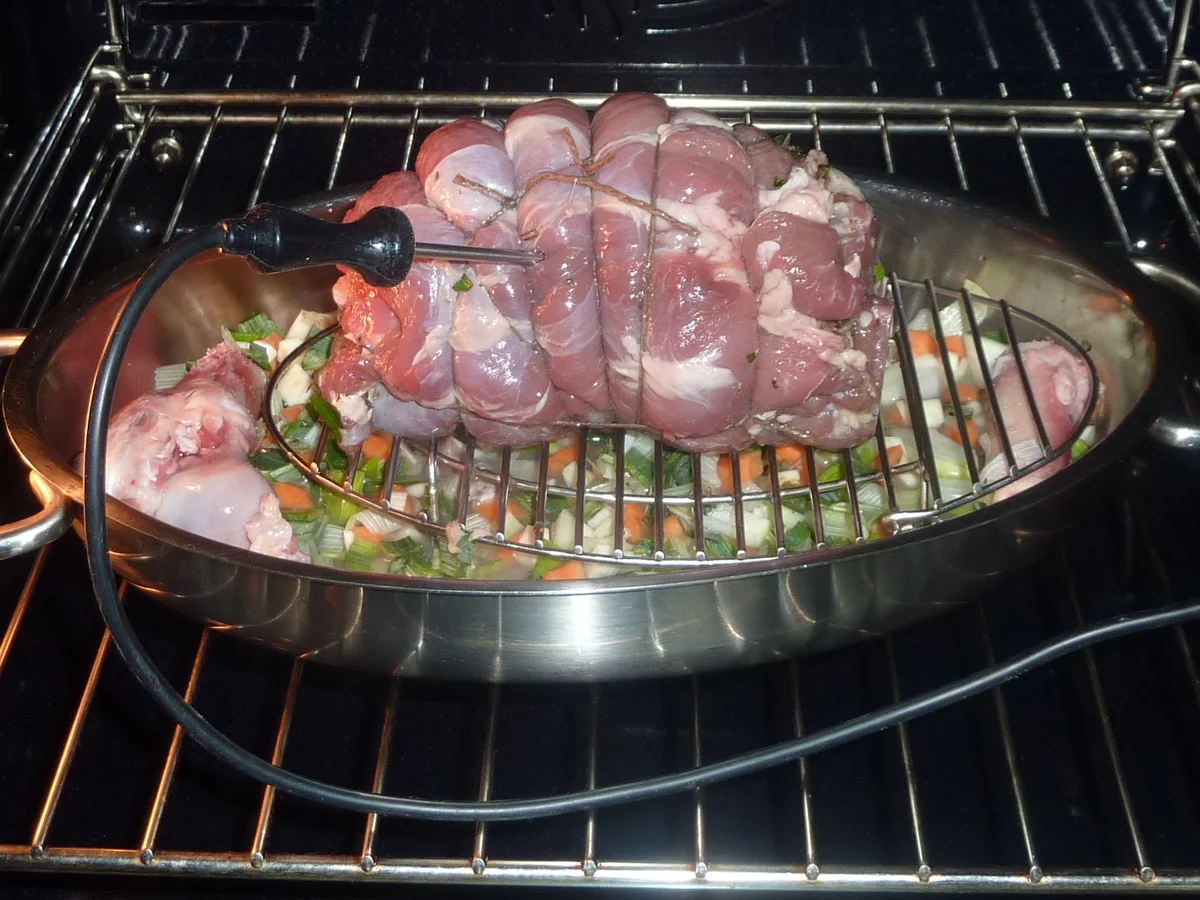 Rezept: Lammgigot mit Tapenade & Kräuter Bild Nr. 6 Lammgigot mit Tapenade & Kräuter - Rezept - Bild Nr. 6