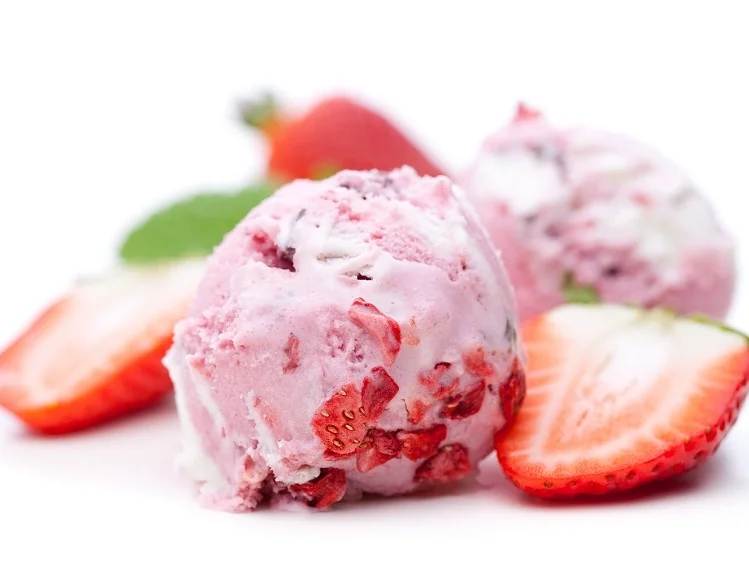 Erdbeereis à la Léa Linster - Rezept