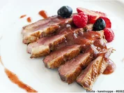Entenbrust mit Erdbeeren à la Léa Linster - Rezept