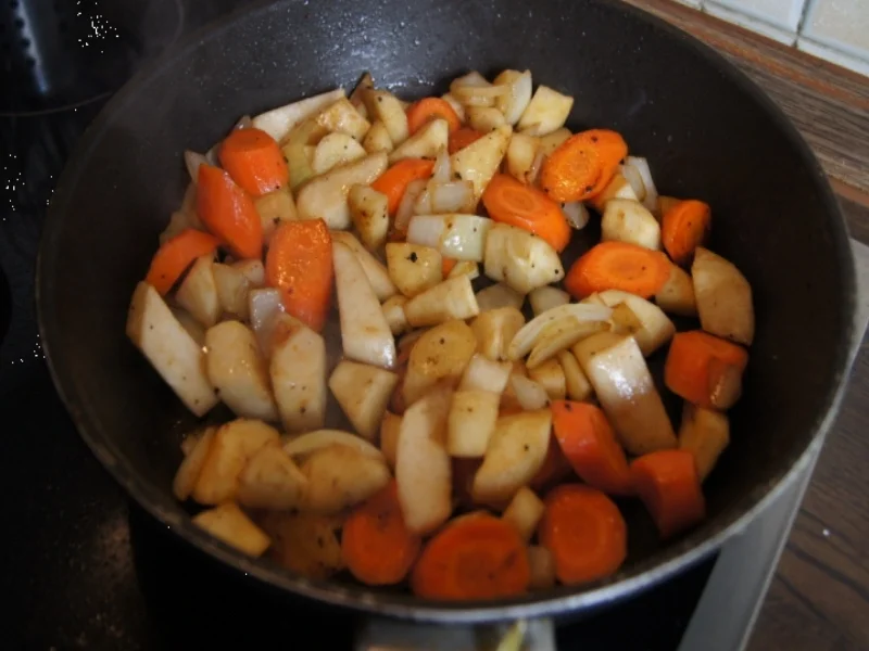 Rinderbraten im Römertopf mit grünen Bohnen und Knusper-Kroketten - Rezept - Bild Nr. 7