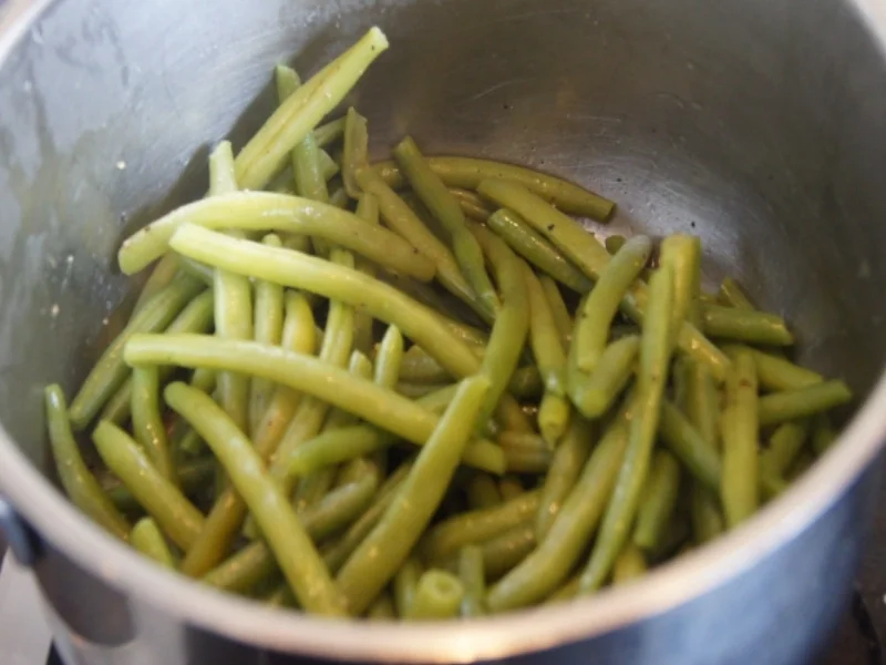 Rinderbraten im Römertopf mit grünen Bohnen und Knusper-Kroketten - Rezept - Bild Nr. 18