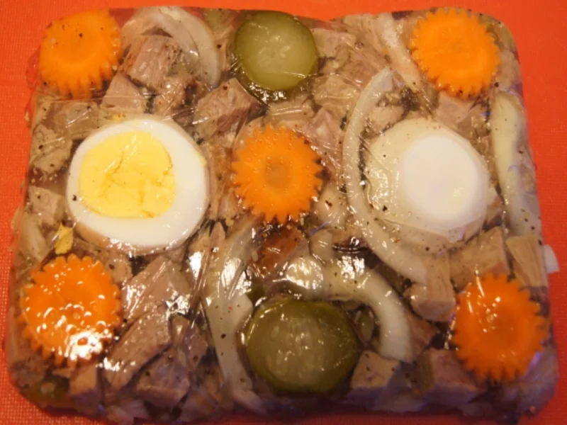 Rezept: Rinderbratensülze mit Topinky Bild Nr. 2 Rinderbratensülze mit Topinky - Rezept - Bild Nr. 2