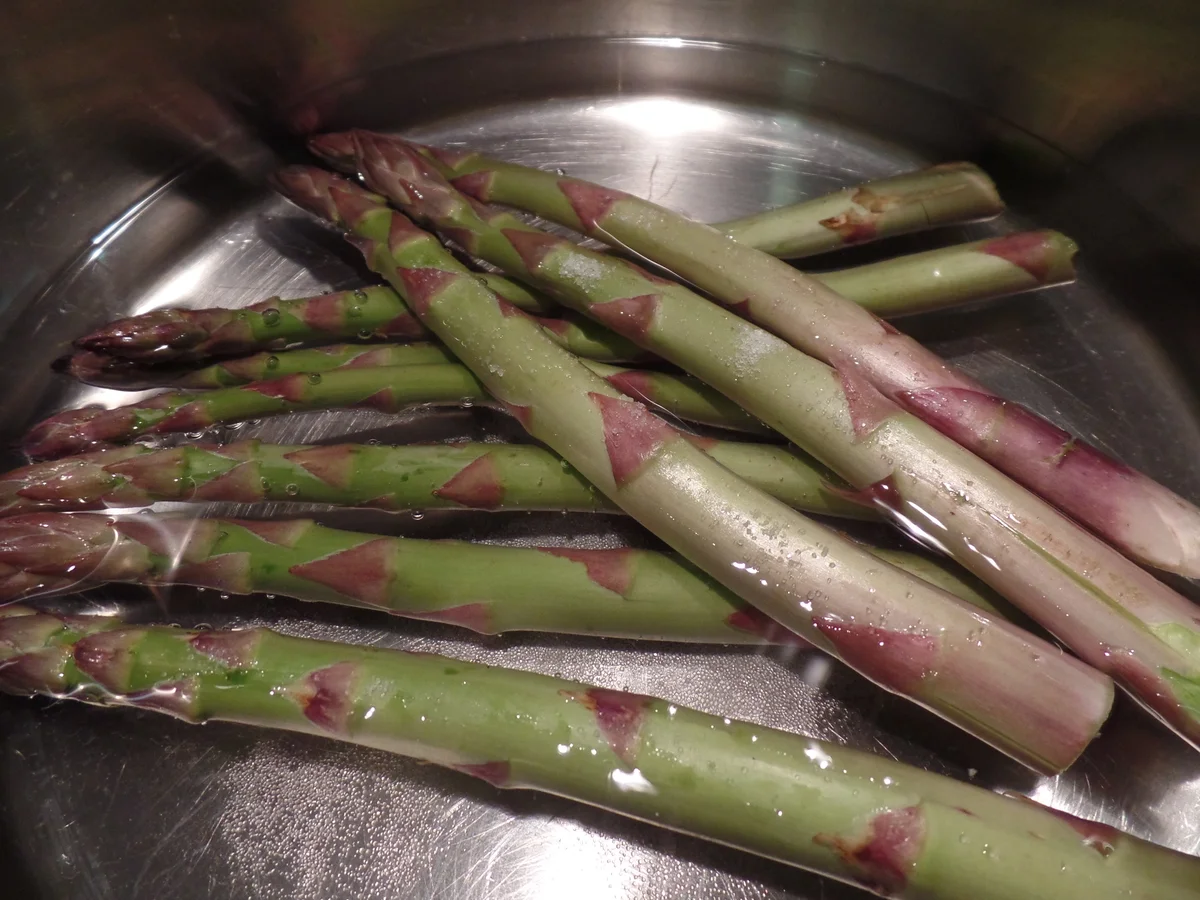 Gefüllte Pfannkuchen mit Spargel - Rezept - Bild Nr. 9