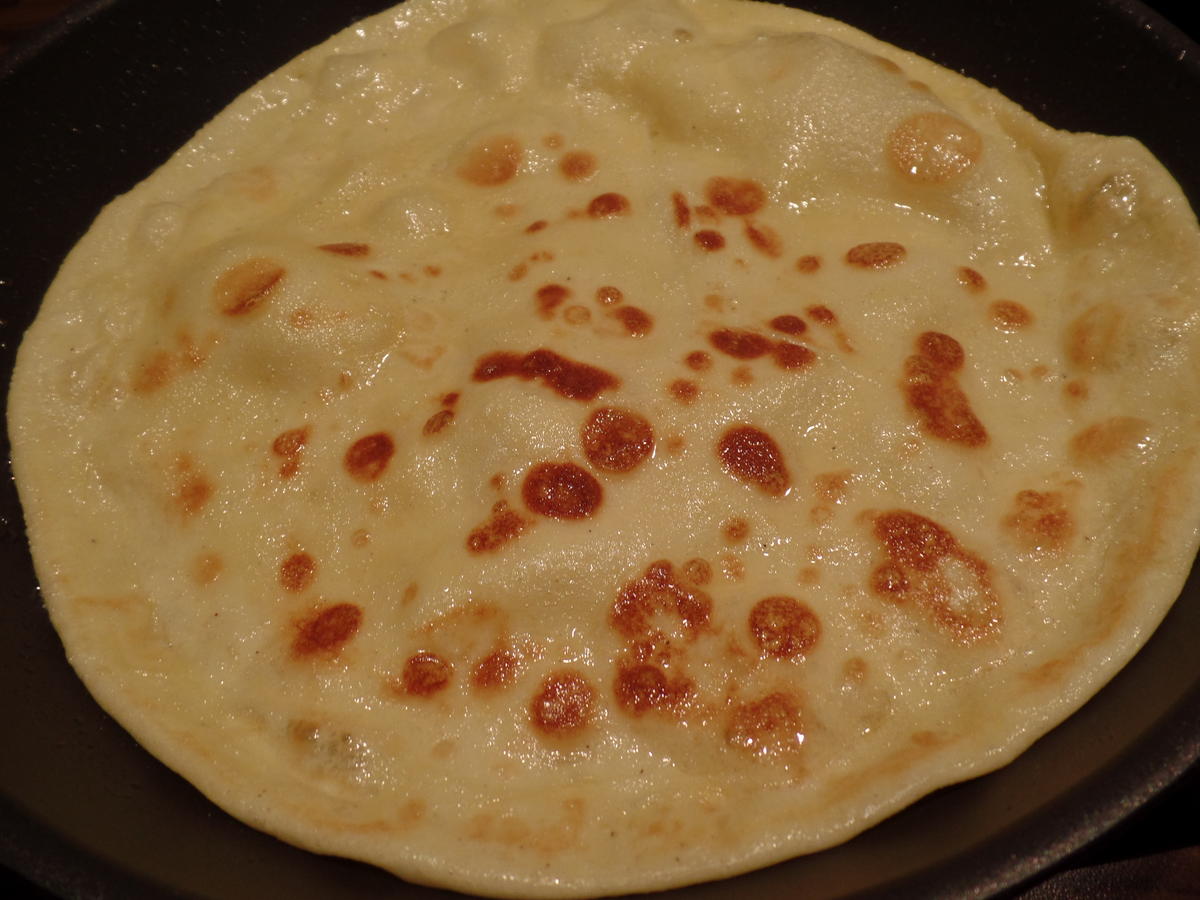 Gefüllte Pfannkuchen mit Spargel - Rezept - kochbar.de