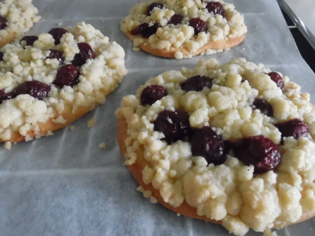 Kirsch-Streusel-Taler - Rezept - Bild Nr. 3