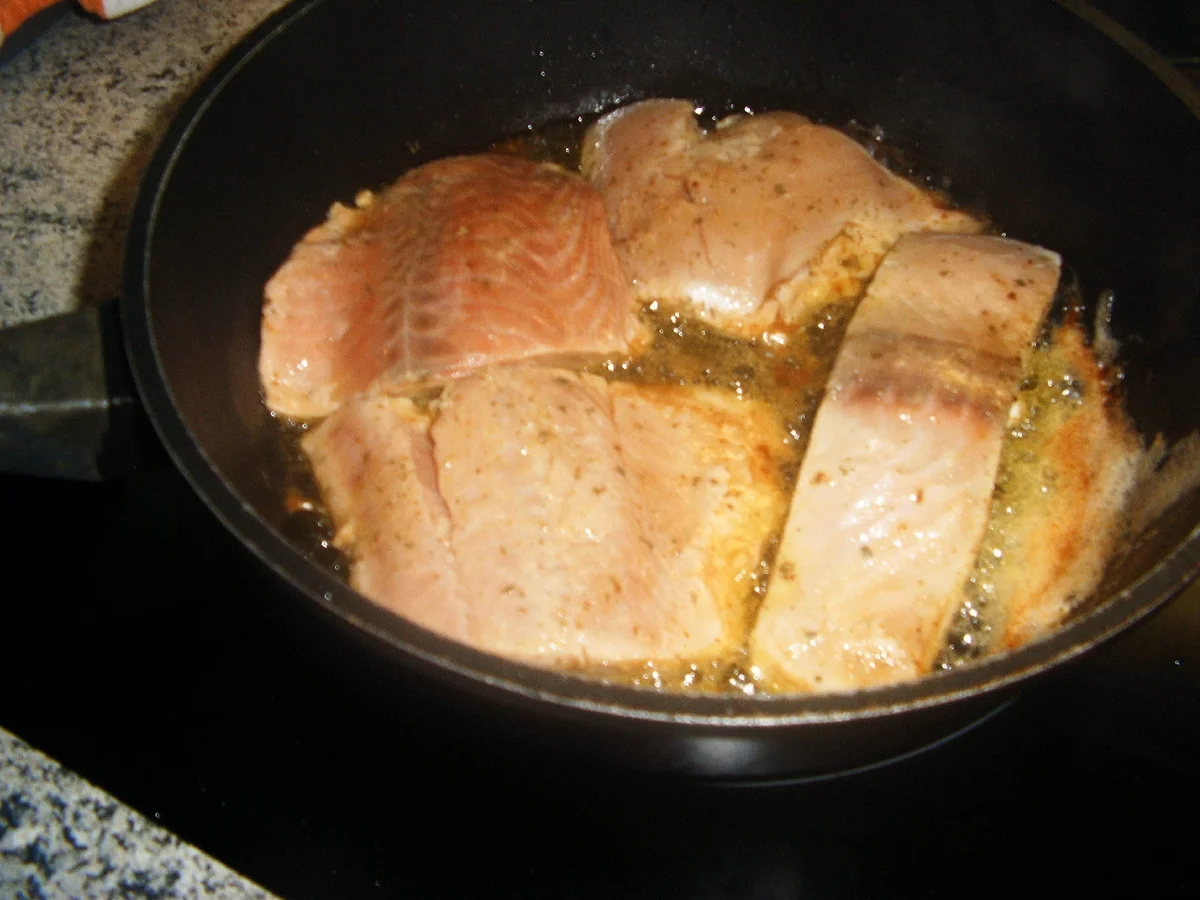 Lachs  mit Bärlauchsoße - Rezept - Bild Nr. 3