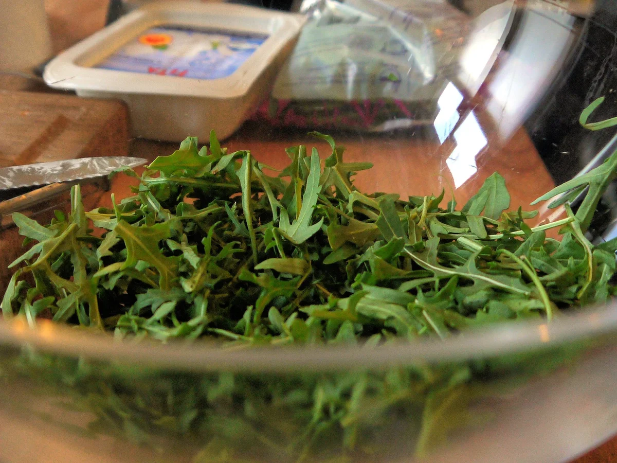 Kunterbunter Linsensalat mit Bärlauch-Joghurt-Dressing - Rezept - Bild Nr. 3