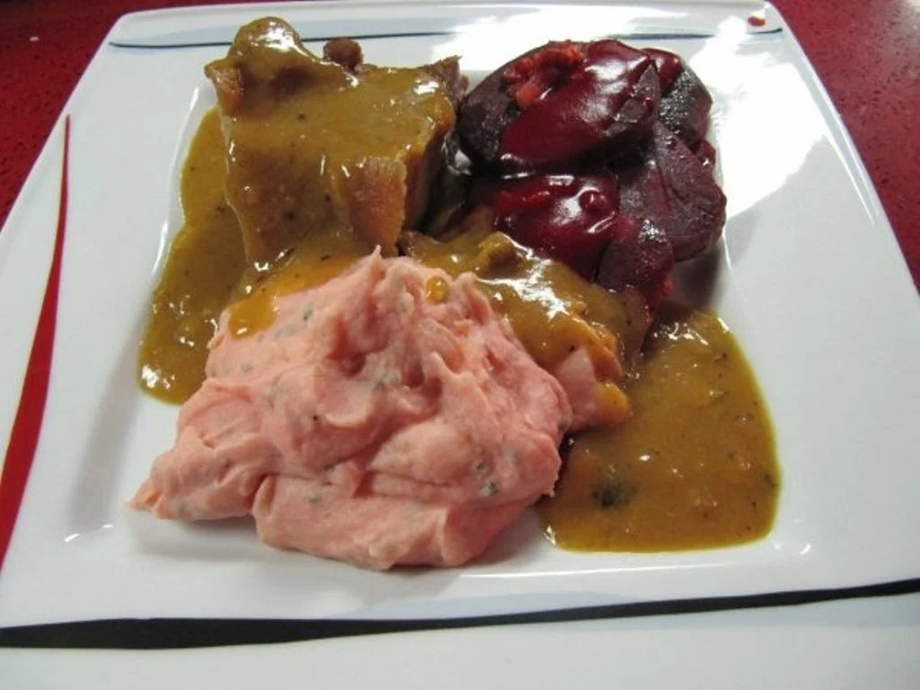Schulterbraten mit Rote Bete Gemüse und Barbie Pürree - Rezept - Bild Nr. 11