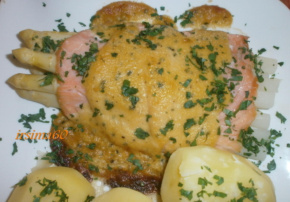 Gratinierter Spargel mit Räucherlachs - Rezept - kochbar.de