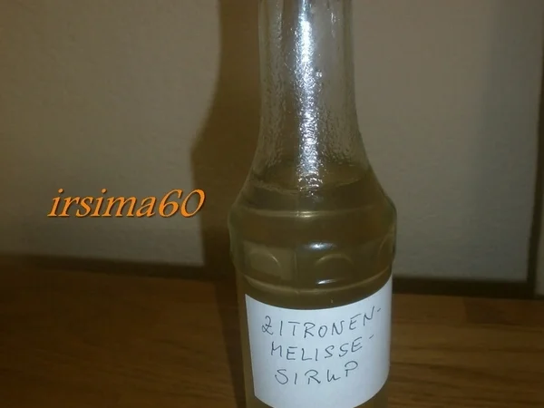 Zitronenmelissen - Sirup - Rezept