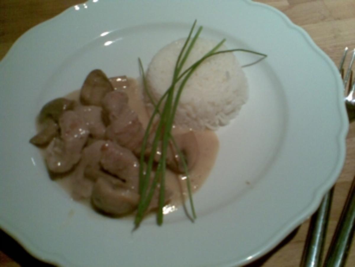 Kalbsfrikassee mit Kalbsfleisch und Kalbsfond - Rezept mit Bild ...