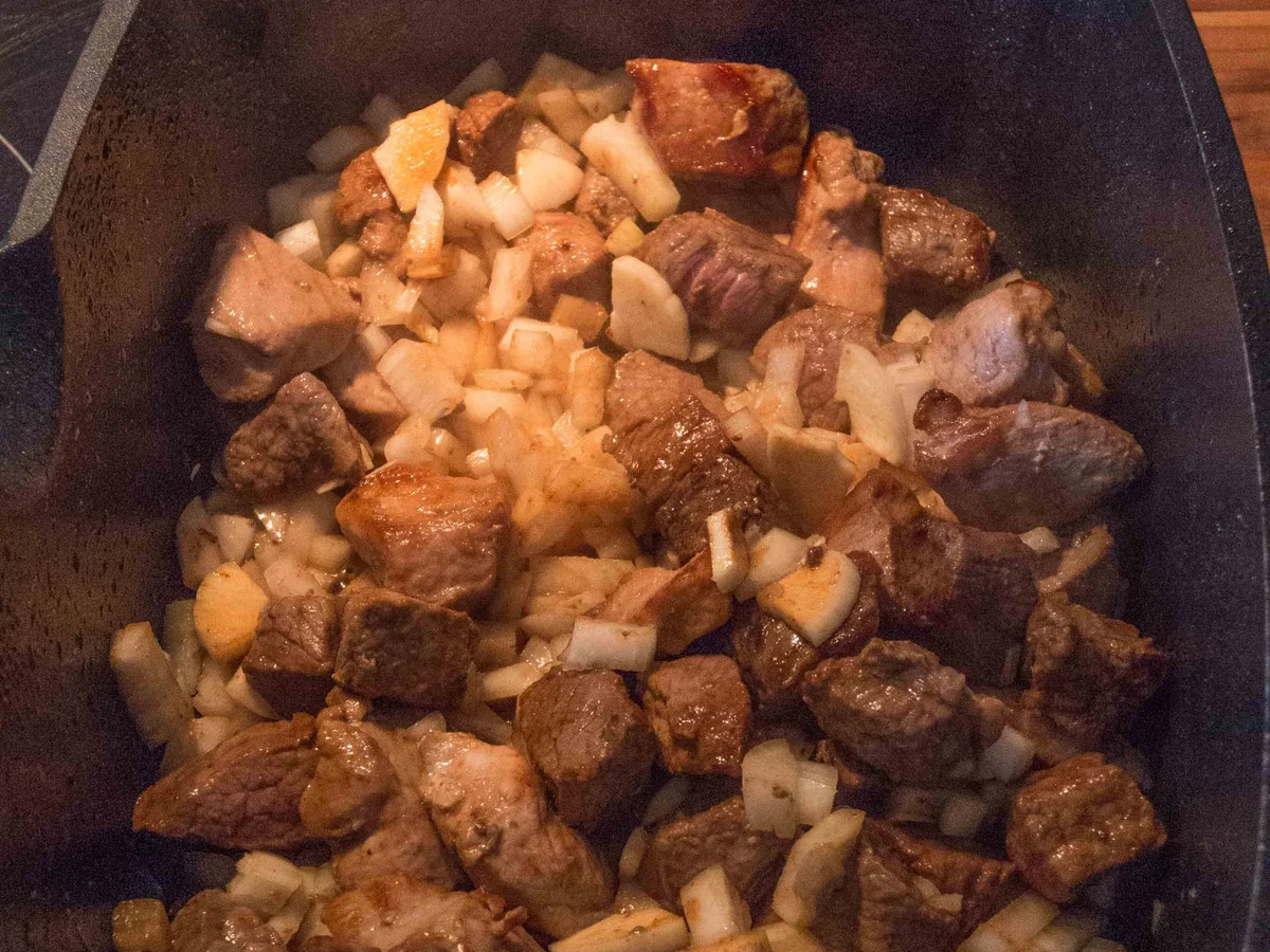 Rezept: Gulasch Bild Nr. 3 Gulasch - Rezept - Bild Nr. 3