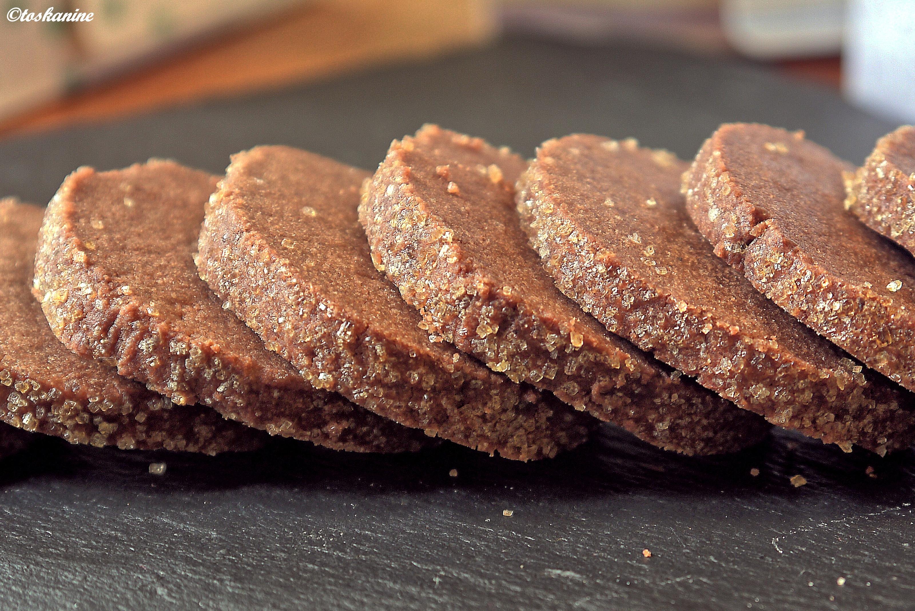 Bilder für Schokoladen-Heidesand mit Tonkabohne - Rezept