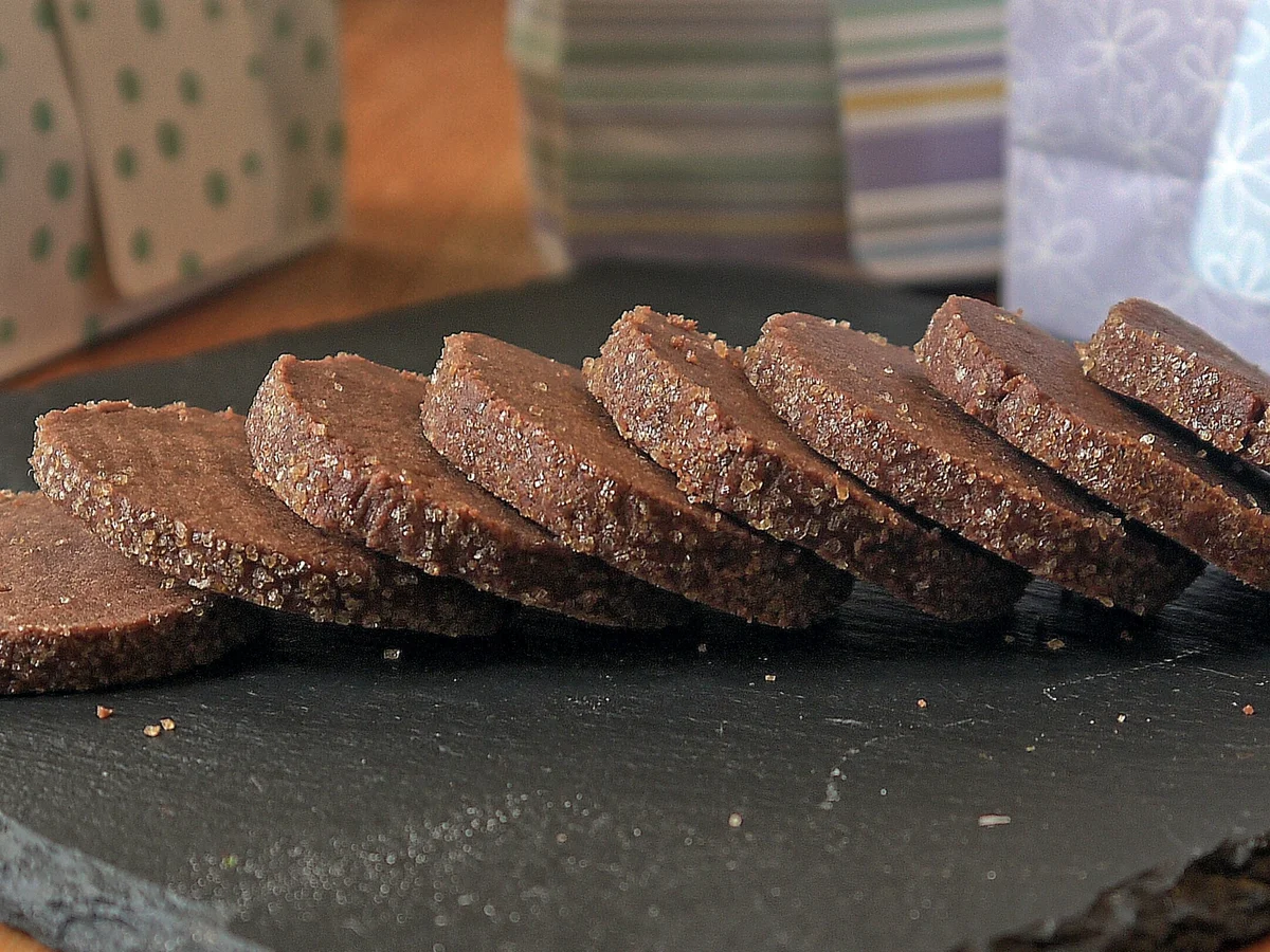 Rezept: Schokoladen-Heidesand mit Tonkabohne Bild Nr. 3 Schokoladen-Heidesand mit Tonkabohne - Rezept - Bild Nr. 3