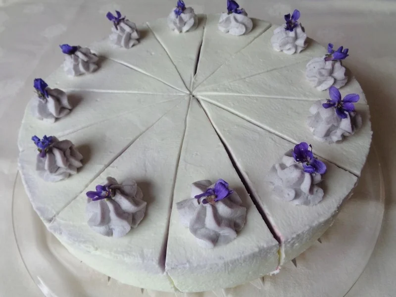 Quark - Sahne - Torte mit Himbeeren und Heidelbeeren - Rezept - Bild Nr. 32