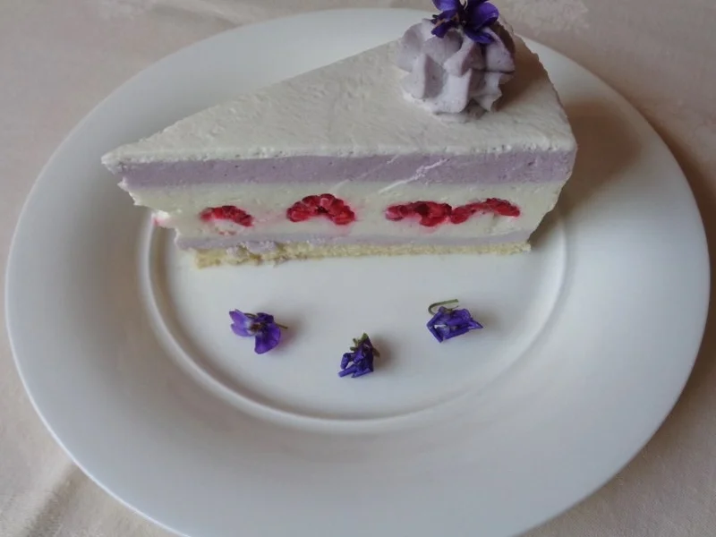 Quark - Sahne - Torte mit Himbeeren und Heidelbeeren - Rezept - Bild Nr. 33