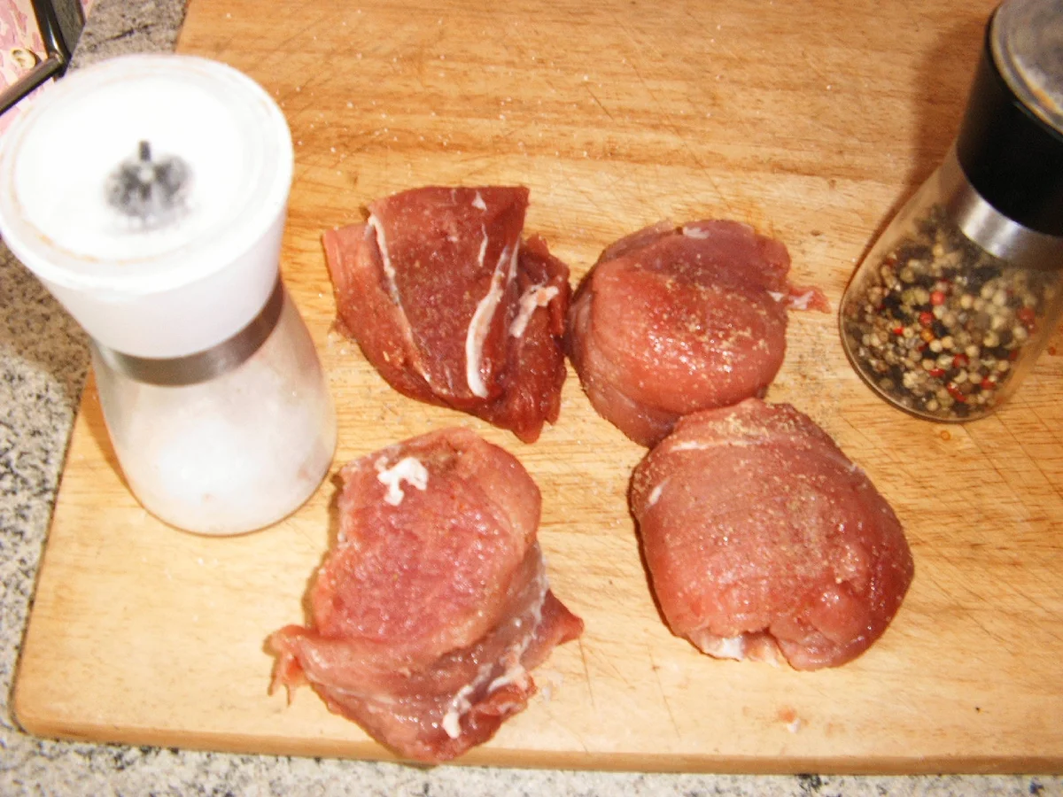 Rezept: Schweinefilet mit Preiselbeersoße Bild Nr. 3 Schweinefilet mit Preiselbeersoße - Rezept - Bild Nr. 3