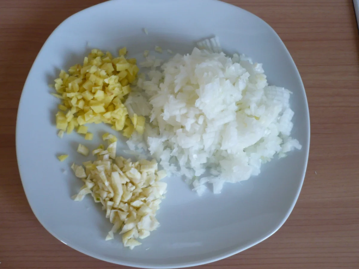 Rezept: Zitronen - Ingwer - Hähnchen mit gebratenem Spargel Bild Nr. 2 Zitronen - Ingwer - Hähnchen mit gebratenem Spargel - Rezept - Bild Nr. 2
