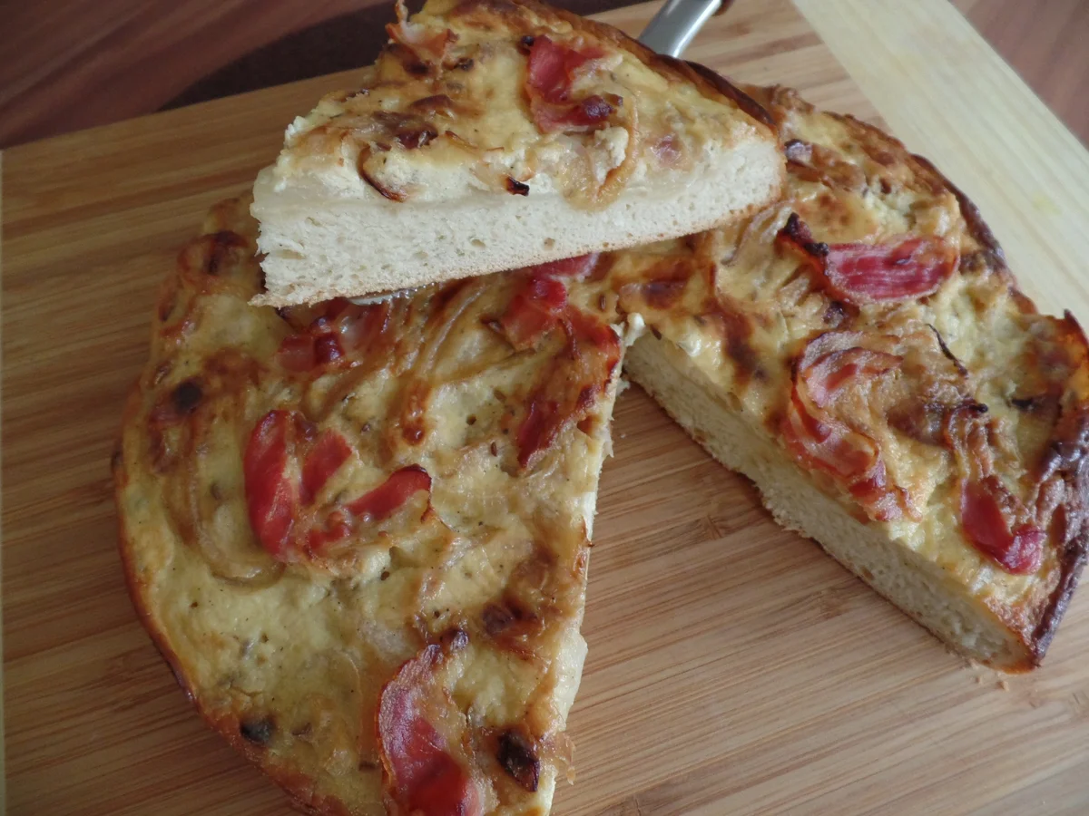 Rezept: Zwiebel-Speck-Kuchen Zwiebel-Speck-Kuchen - Rezept