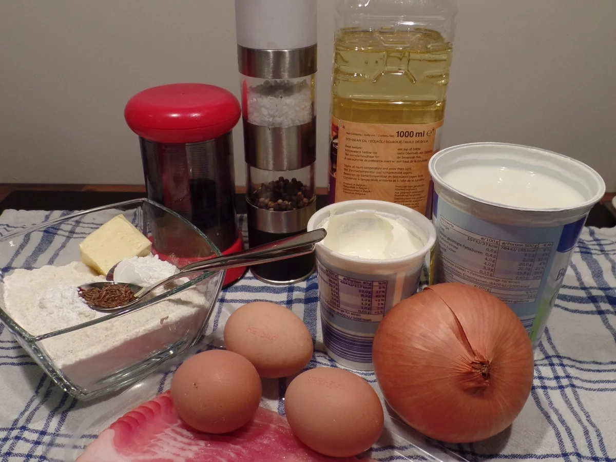 Rezept: Zwiebel-Speck-Kuchen Bild Nr. 2 Zwiebel-Speck-Kuchen - Rezept - Bild Nr. 2