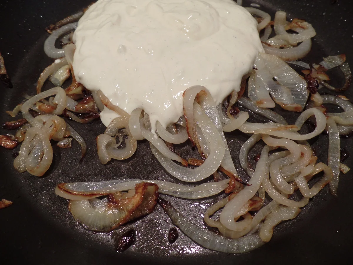 Rezept: Zwiebel-Speck-Kuchen Bild Nr. 6 Zwiebel-Speck-Kuchen - Rezept - Bild Nr. 6