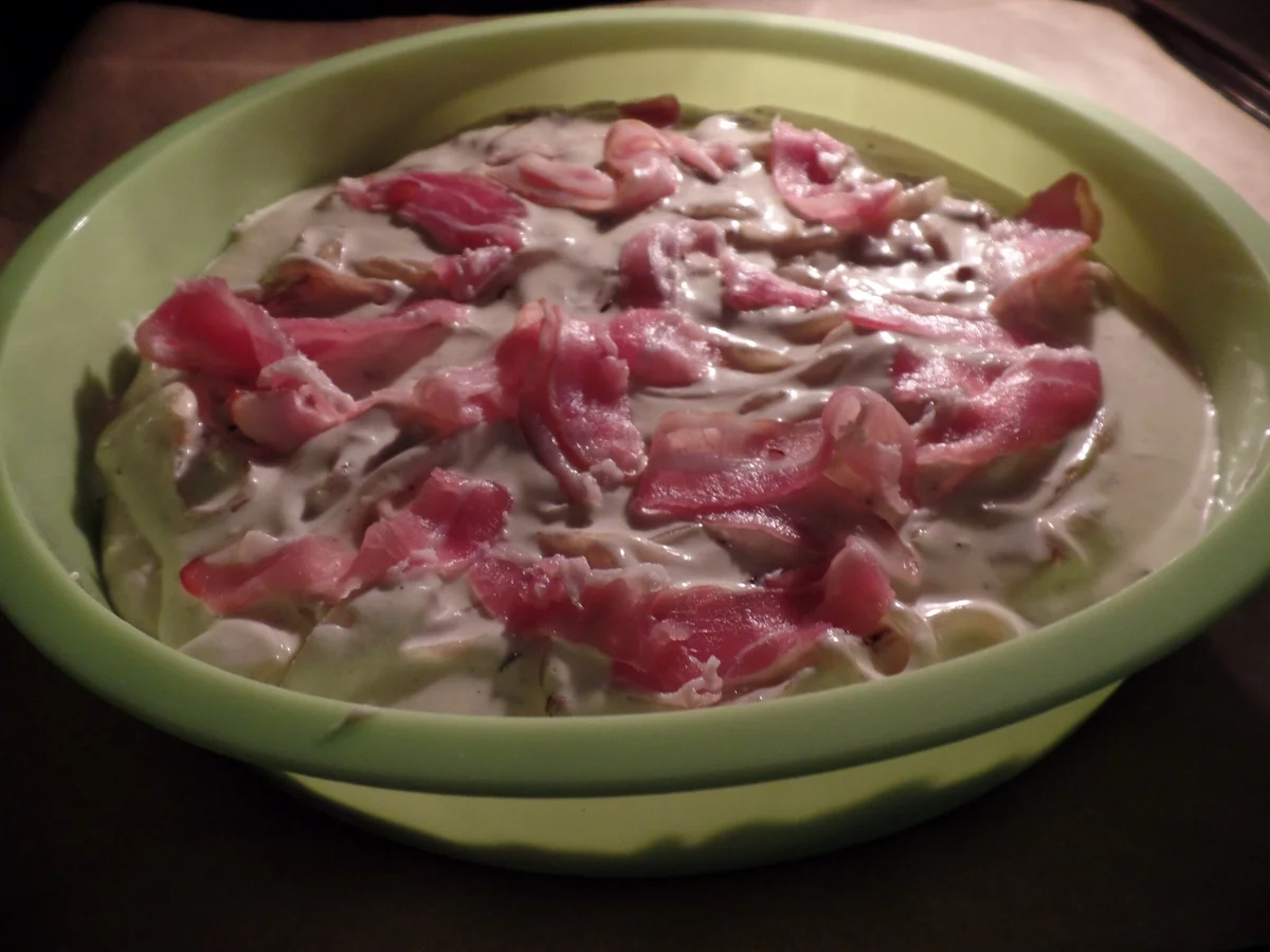 Rezept: Zwiebel-Speck-Kuchen Bild Nr. 10 Zwiebel-Speck-Kuchen - Rezept - Bild Nr. 10