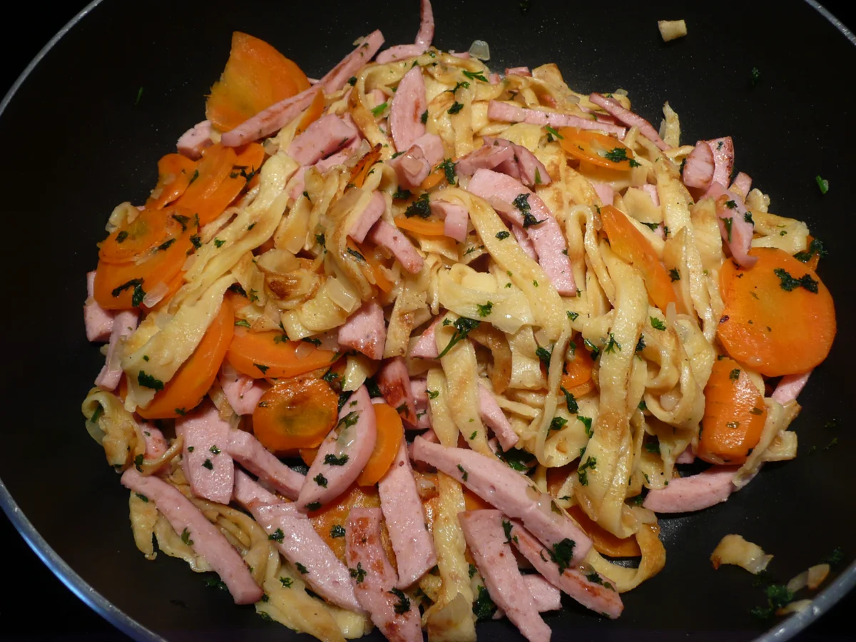 Rezept: Pfannkuchen - Resteessen. Bild Nr. 3 Pfannkuchen - Resteessen. - Rezept - Bild Nr. 3