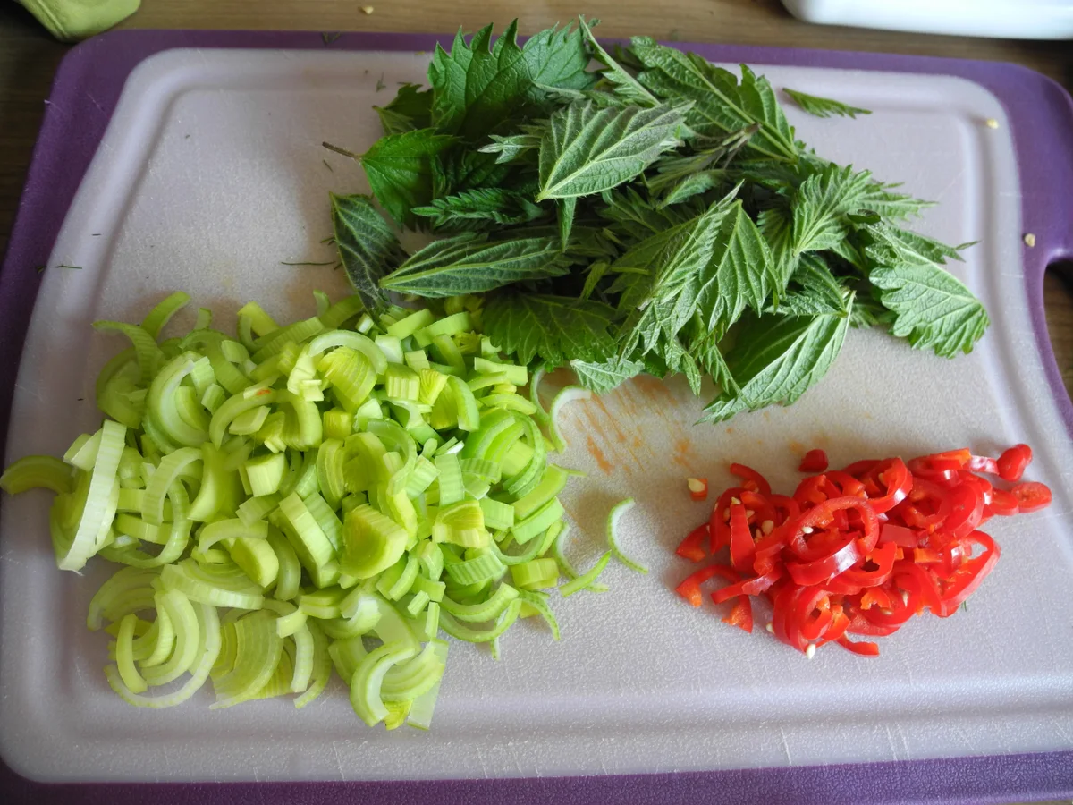 Sahne - Rührei mit Brennnesseln - Rezept - Bild Nr. 2