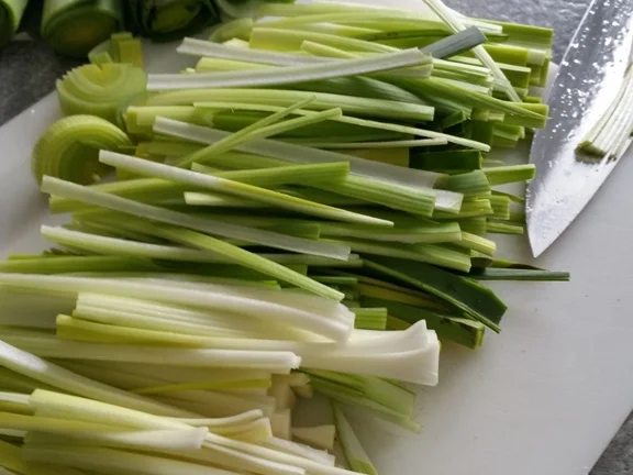 Rezept: Putenfilet mit zartem Porrèegemüse à la Biggi Bild Nr. 2 Putenfilet mit zartem Porrèegemüse à la Biggi - Rezept - Bild Nr. 2