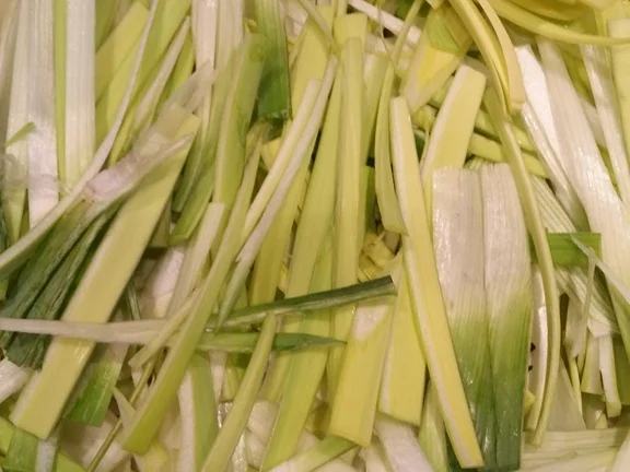 Rezept: Putenfilet mit zartem Porrèegemüse à la Biggi Bild Nr. 3 Putenfilet mit zartem Porrèegemüse à la Biggi - Rezept - Bild Nr. 3
