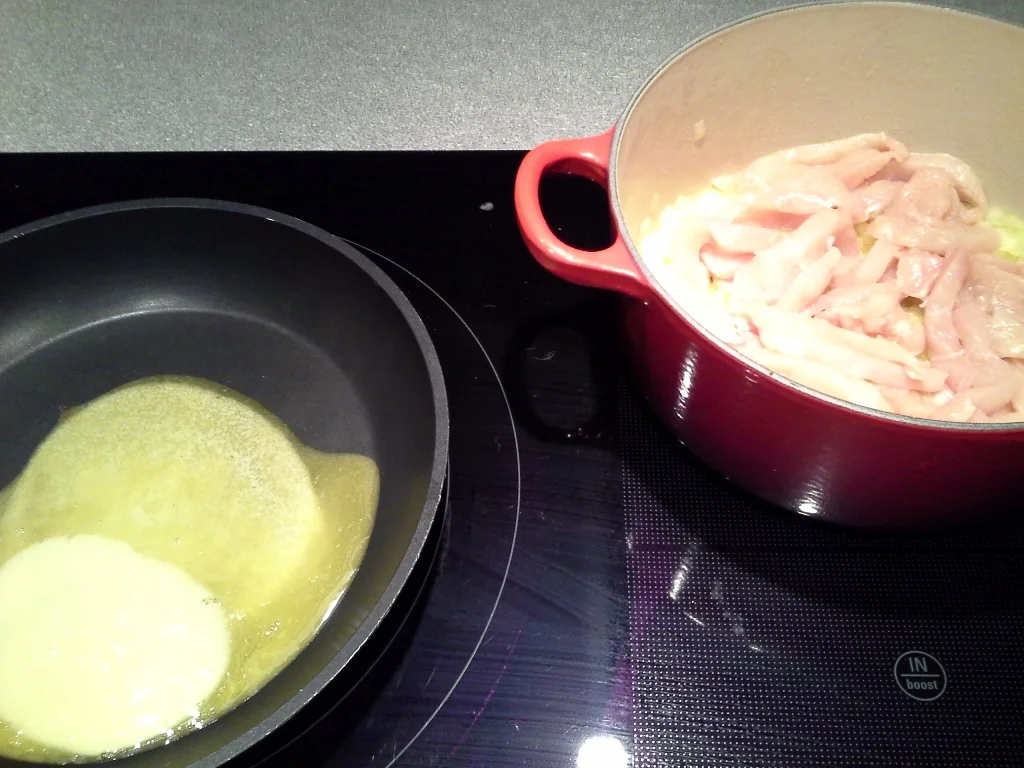 Rezept: Putenfilet Gulasch mit Blumenkohl und Pilzsosse à la Biggi Bild Nr. 5 Putenfilet Gulasch mit Blumenkohl und Pilzsosse à la Biggi - Rezept - Bild Nr. 5