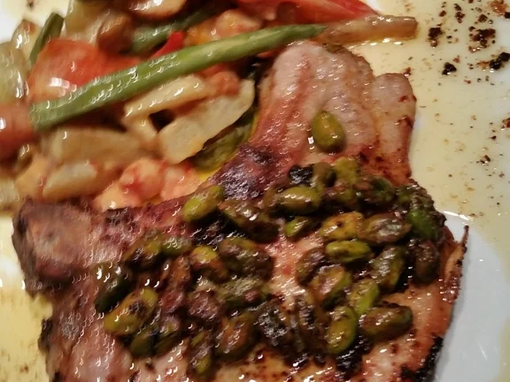 Stielkottelet mit Gemüsepfanne und Pistazien à la Biggi - Rezept - Bild Nr. 14