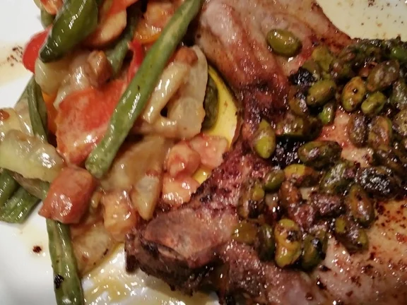 Stielkottelet mit Gemüsepfanne und Pistazien à la Biggi - Rezept - Bild Nr. 15