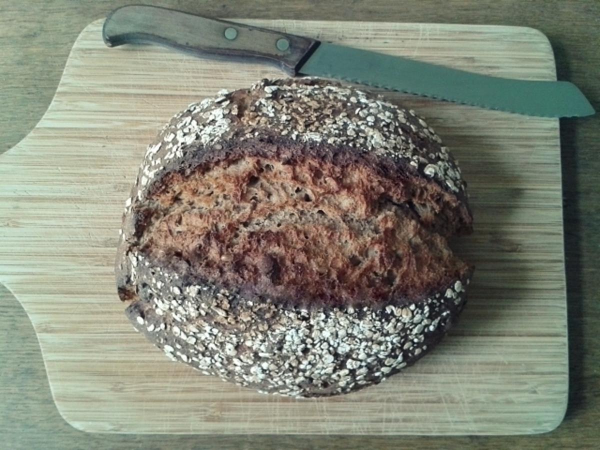 Bilder für Vollkornbrot mit für den Vorteig und Vollkornweizenmehl - Rezept