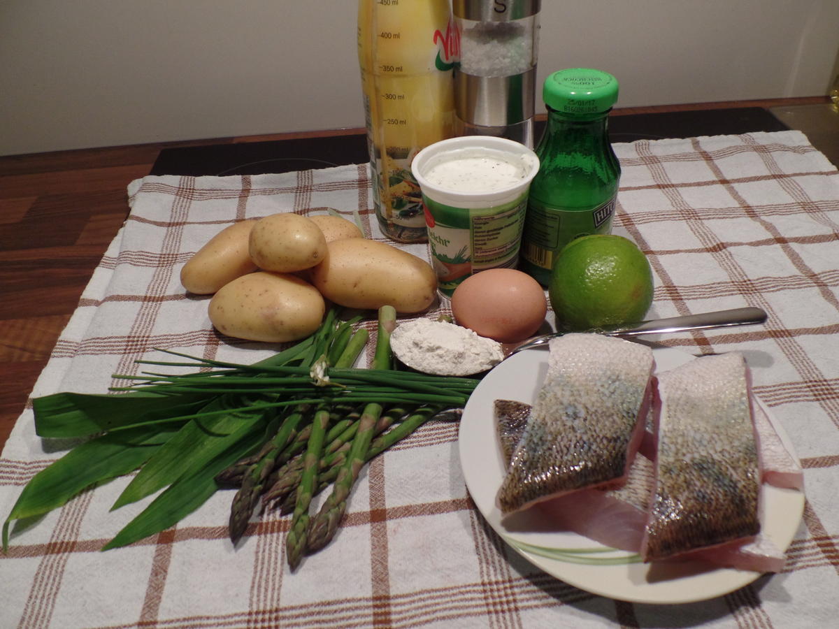 Bärlauch-Kartoffel-Puffer mit gegrilltem Zander und grünen Spargelspitzen - Rezept - Bild Nr. 2