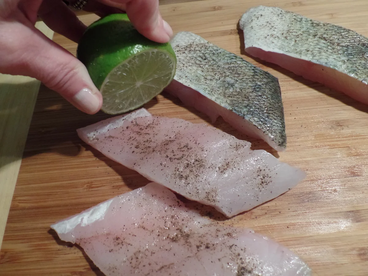 Bärlauch-Kartoffel-Puffer mit gegrilltem Zander und grünen Spargelspitzen - Rezept - Bild Nr. 8