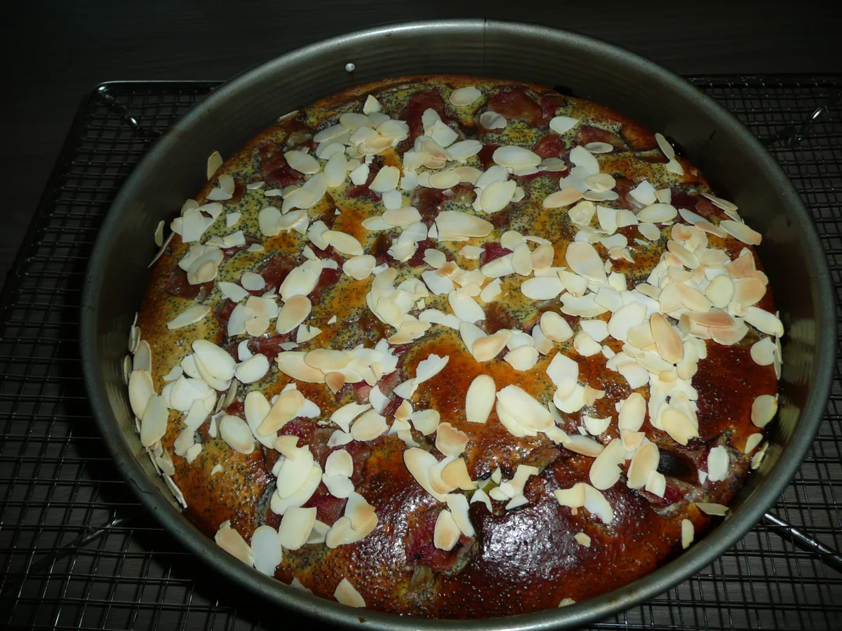 Rabarberkuchen mit Topfen + Mohn und Mandelblättchen. - Rezept - Bild Nr. 5