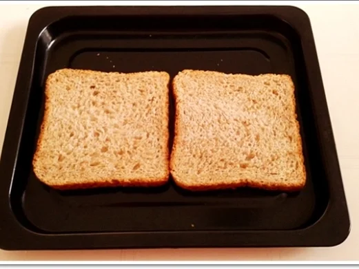 Glücksbringer –Toastbrot mit Käse, Paprika, Papayakernen und  Marienkäfer - Rezept - Bild Nr. 7