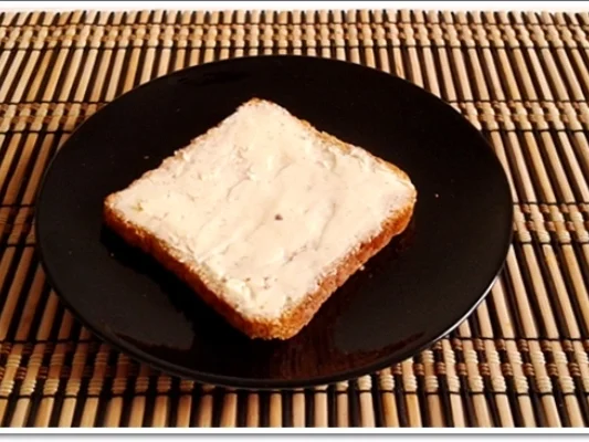 Glücksbringer –Toastbrot mit Käse, Paprika, Papayakernen und  Marienkäfer - Rezept - Bild Nr. 9