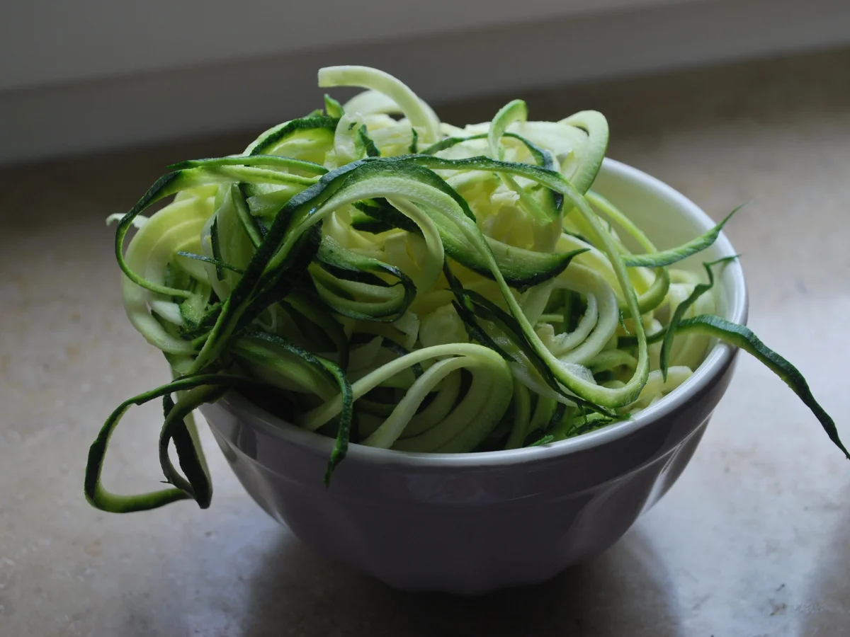 Nudelauflauf mit zweierlei Lachs und Zucchinispaghetti  - Rezept - Bild Nr. 4