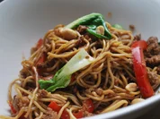 Rezept: Asia-Nudel-Hackpfanne Asia-Nudel-Hackpfanne - Rezept