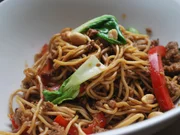 Asia-Nudel-Hackpfanne  - Rezept