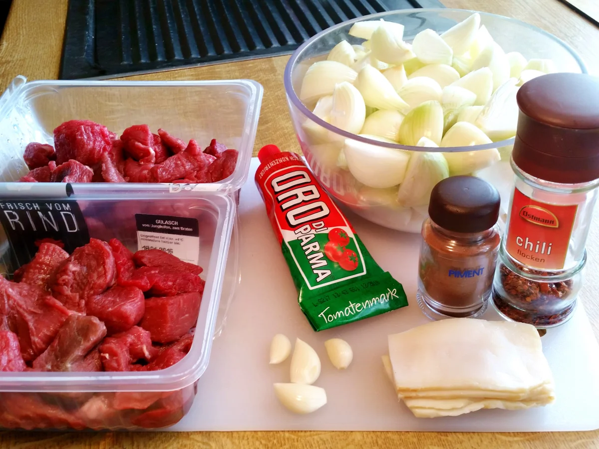 Gulasch ... - Rezept - Bild Nr. 2